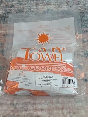 Tan Towel Look Good Naked Face Tanning Towelettes - 24 Pack Body Plus (Dark)